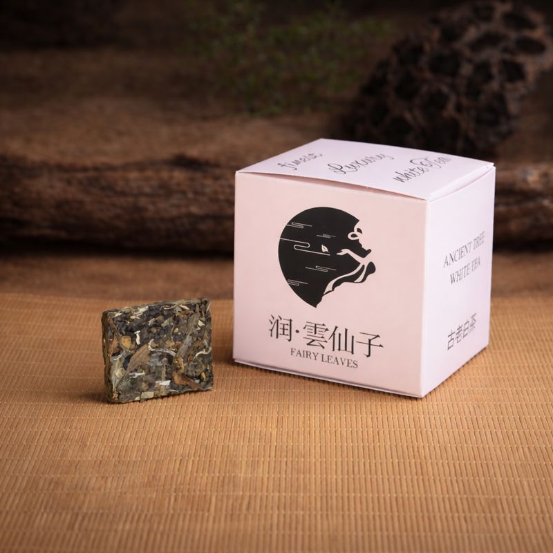 Ancient Tree White Tea · 8 × 8 g · Gift Box