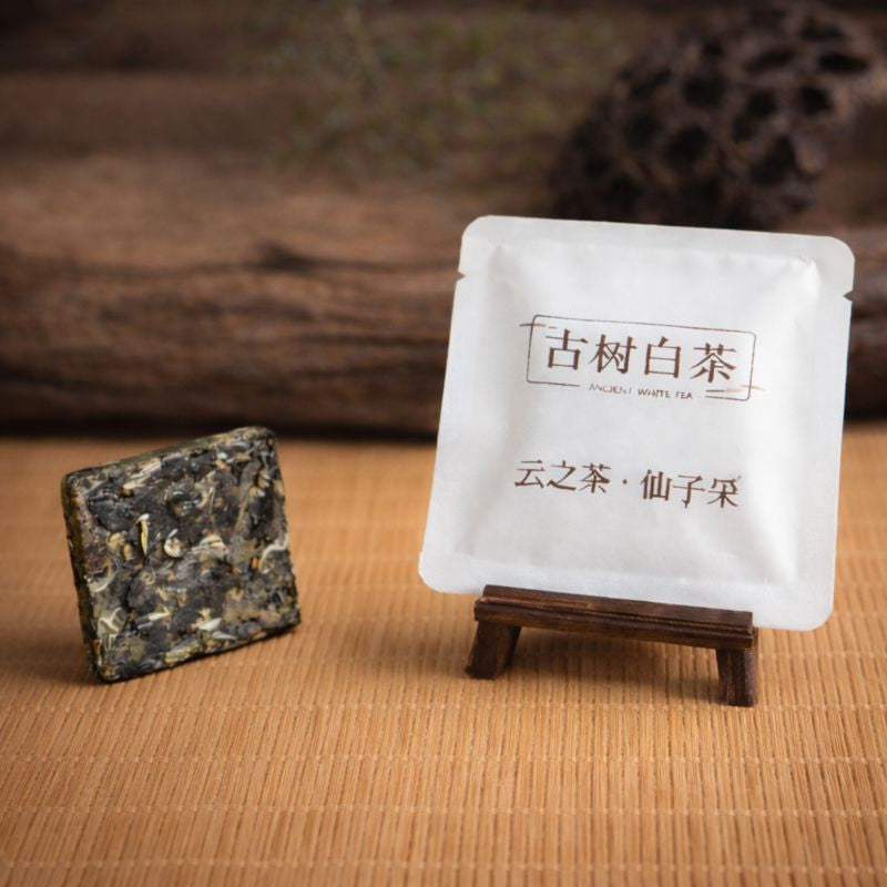 Ancient Tree White Tea · 8 g · Signature Selection